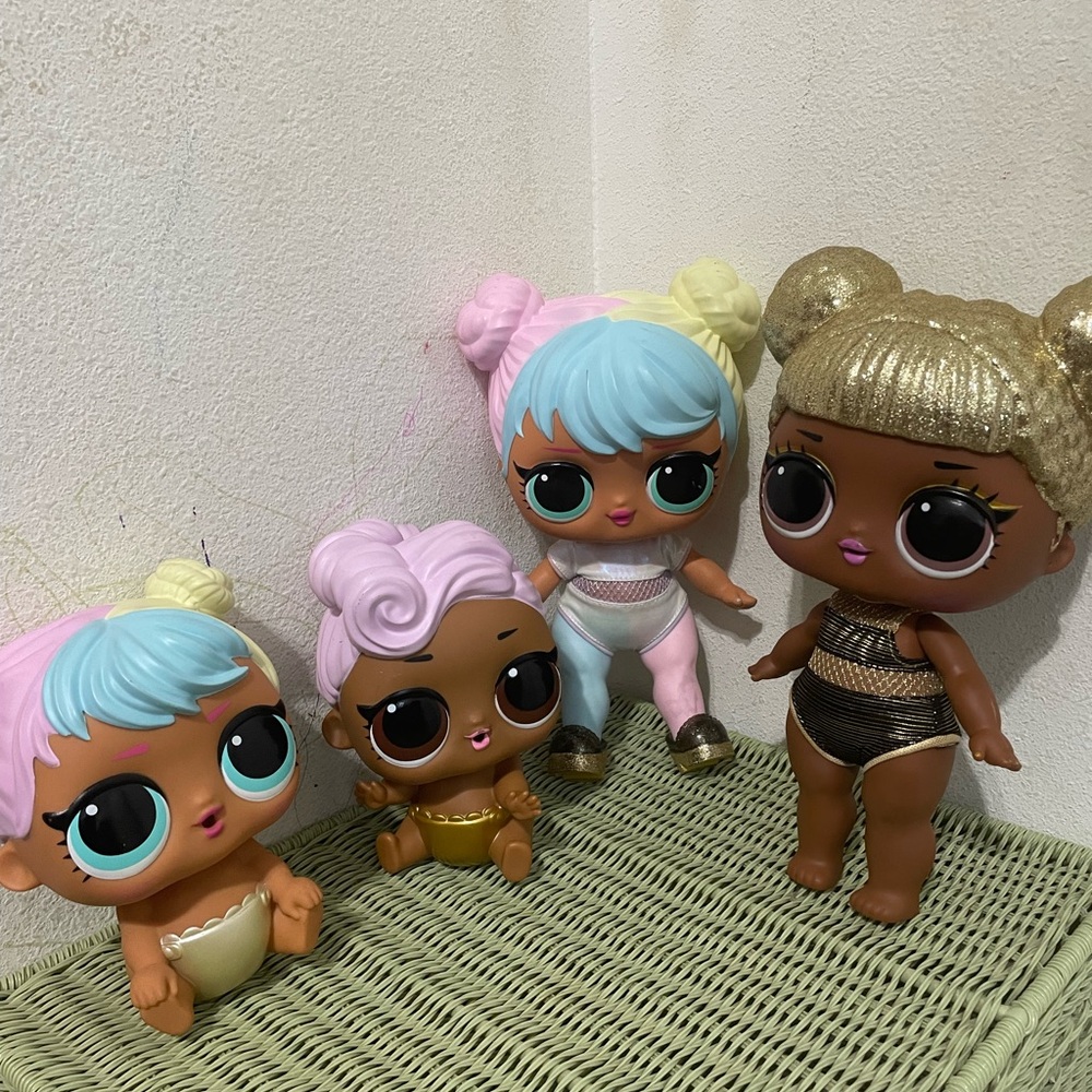 L.O.L. Surprise! Dolls with Blue and Gold Hair - Picture 8 of 12